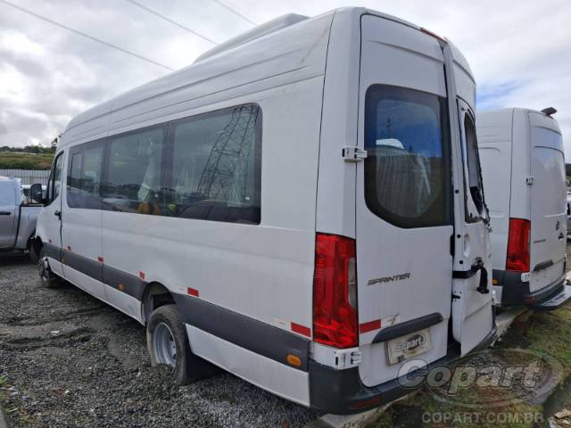 2025 MERCEDES BENZ SPRINTER 