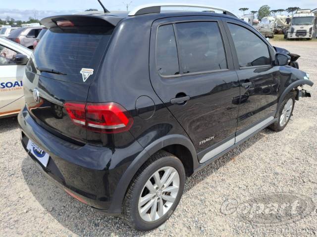 2016 VOLKSWAGEN FOX 