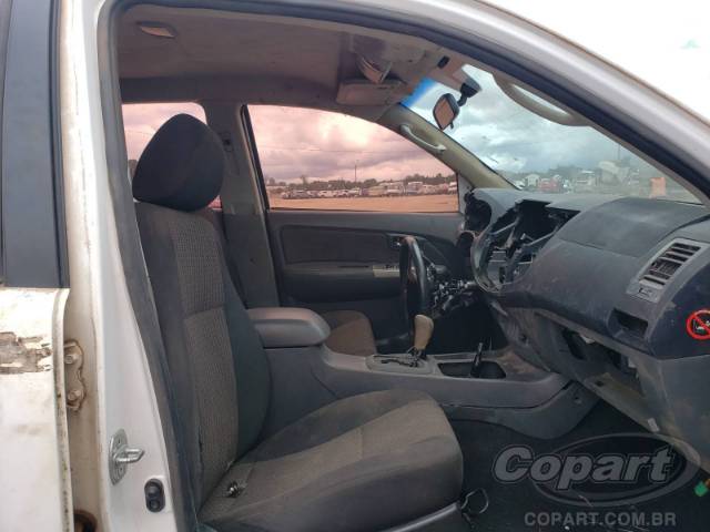 2015 TOYOTA HILUX CD 