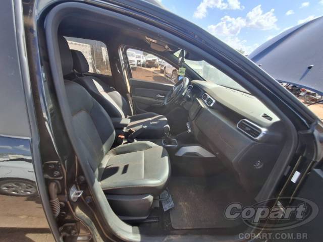 2026 RENAULT DUSTER 