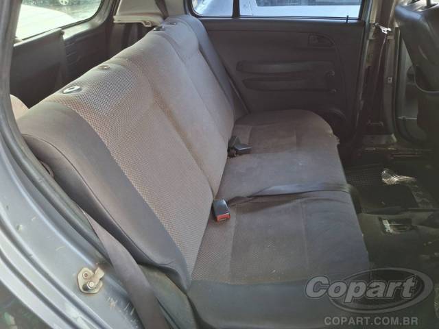 2004 VOLKSWAGEN FOX 