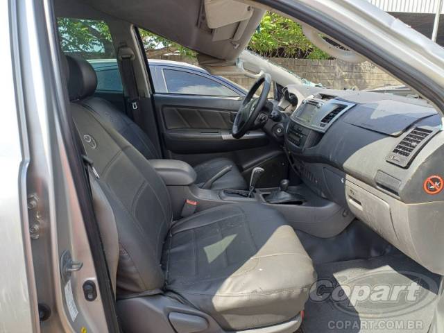 2012 TOYOTA HILUX CD 