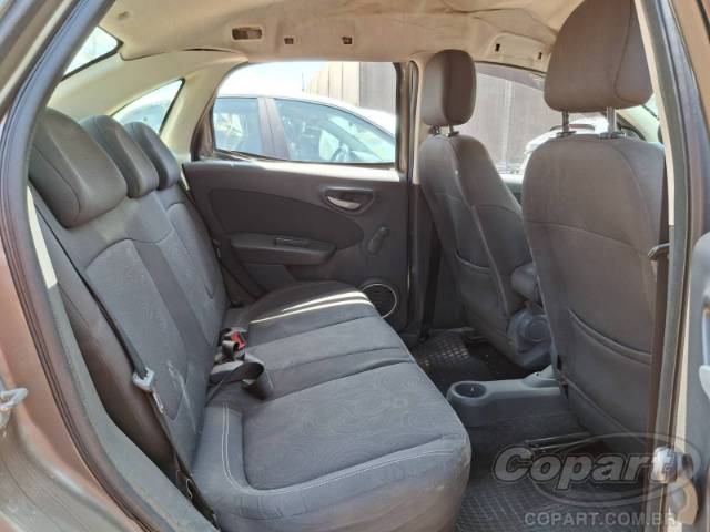 2016 FIAT GRAND SIENA 