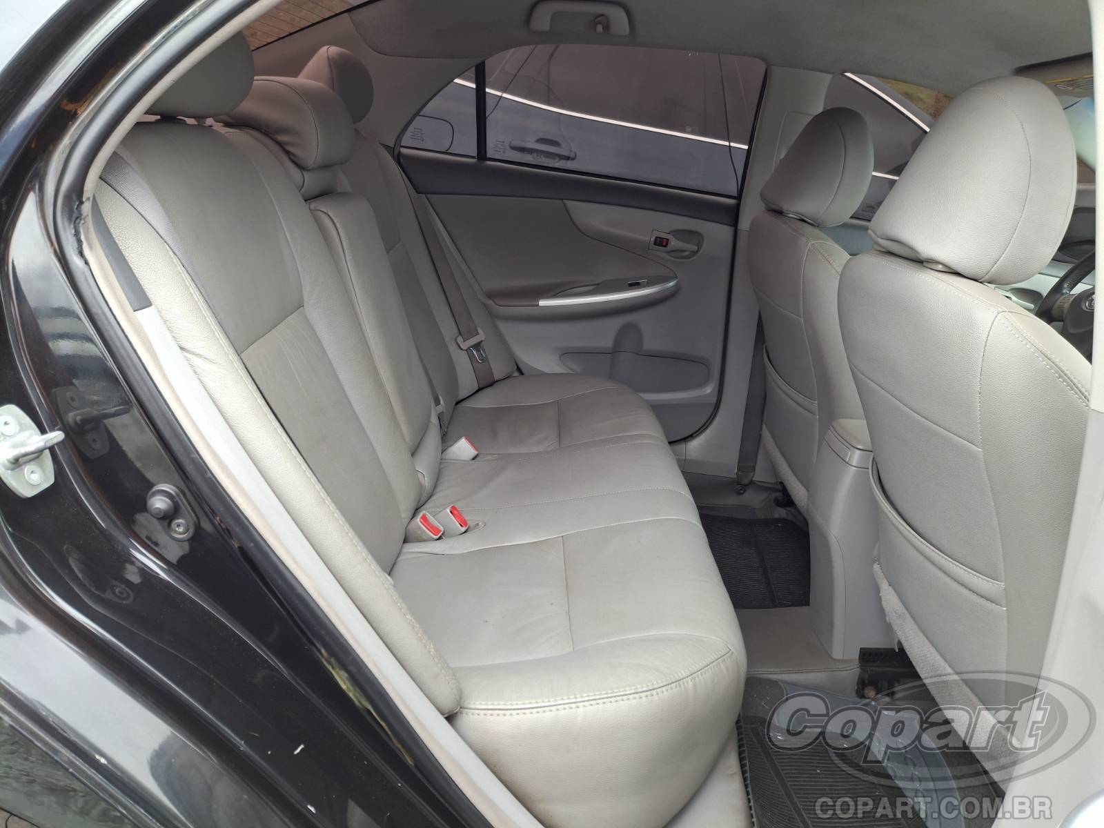 Foto 6 de 15: 2011 TOYOTA COROLLA
