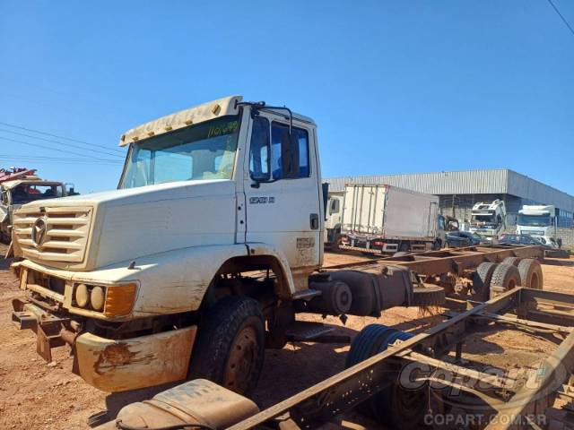 2000 MERCEDES BENZ 1218 