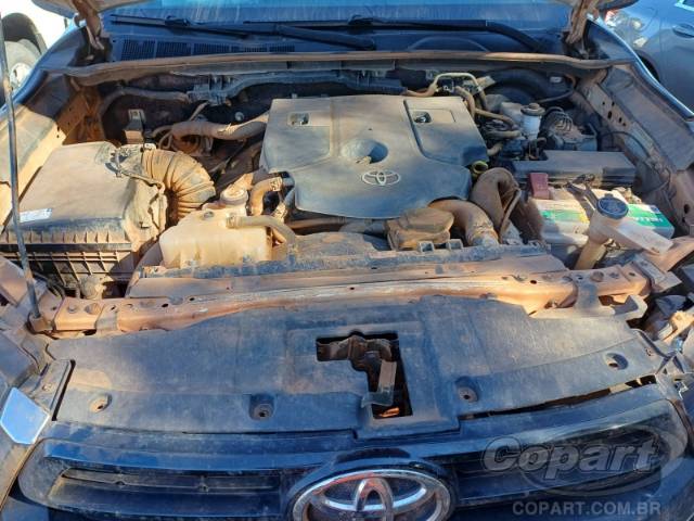 2024 TOYOTA HILUX CD 