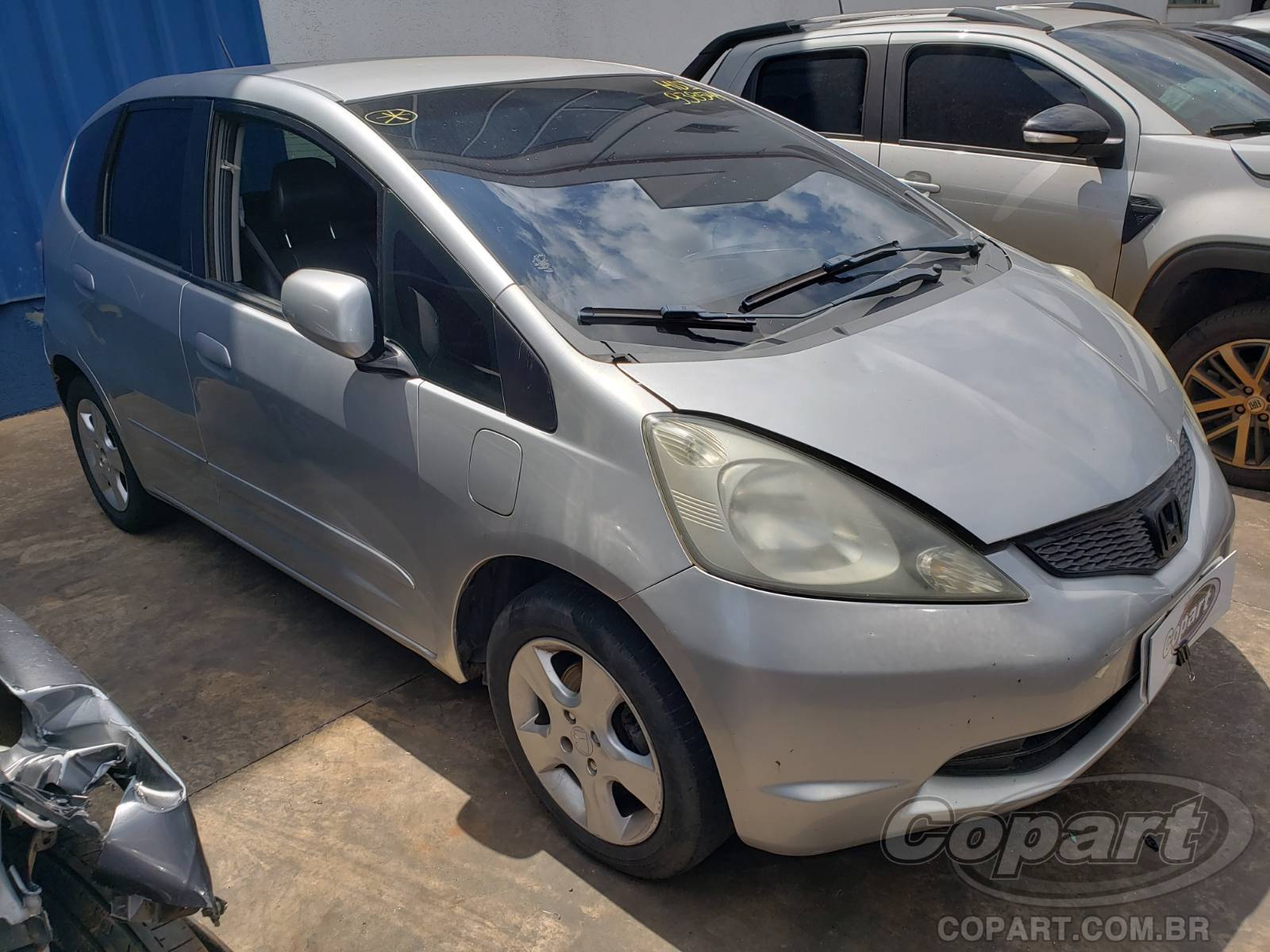 Veículo Honda Fit Honda Fit LX 1.4 16V 2009 Médio Dano Traseiro 2009 em leilão