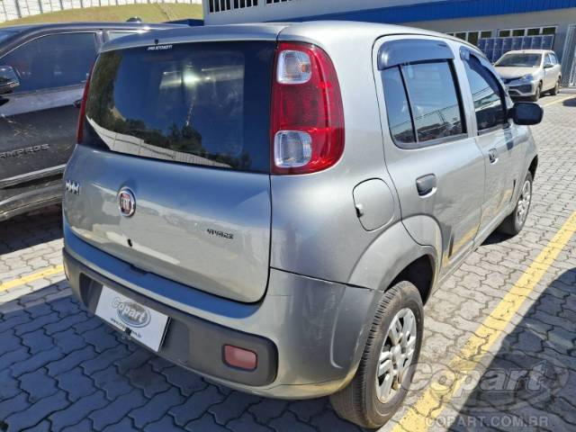 2015 FIAT UNO 
