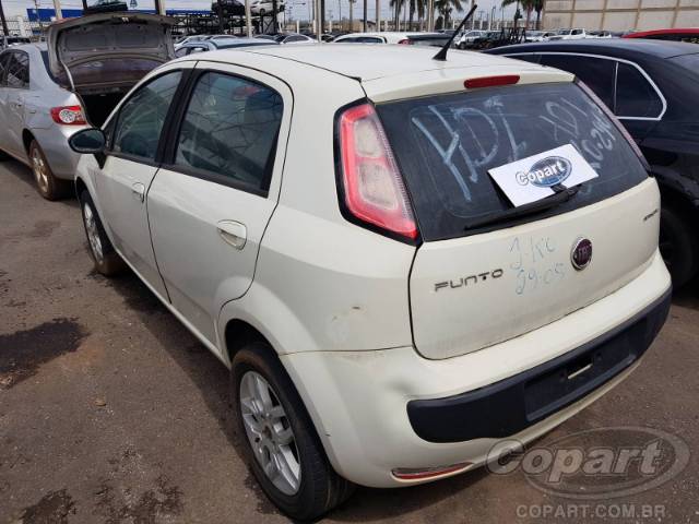 2013 FIAT PUNTO 