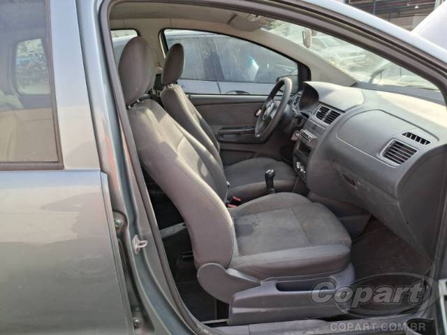 2010 VOLKSWAGEN FOX 