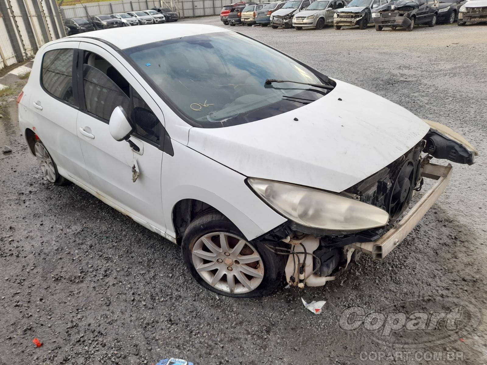 Peugeot 308 Active 1.6 16V VVT 2014 Pequena Monta