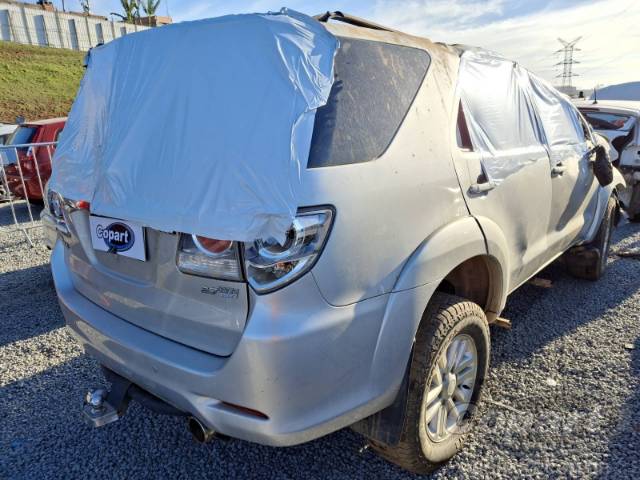 2015 TOYOTA HILUX SW4 