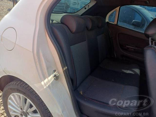 2016 VOLKSWAGEN GOL 