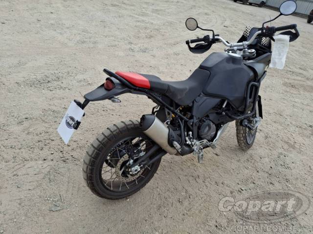 2024 DUCATI DESERTX 
