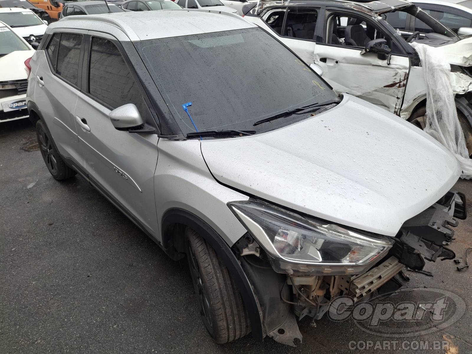 NISSAN KICKS 2020