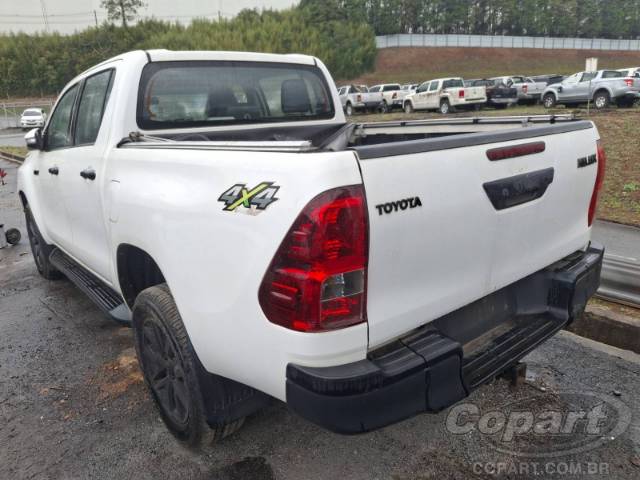 2016 TOYOTA HILUX CD 