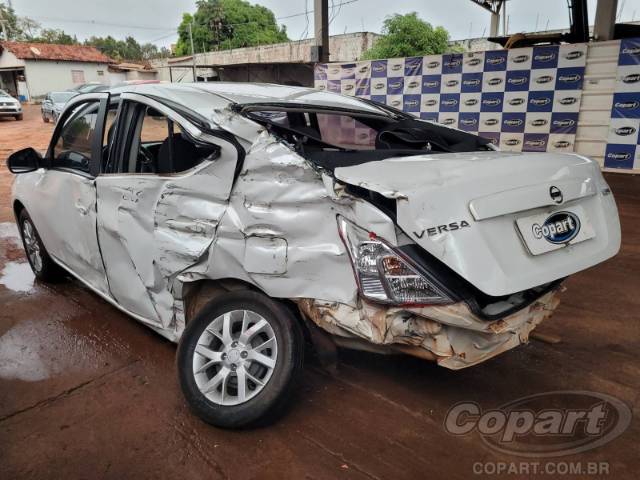 2019 NISSAN VERSA 