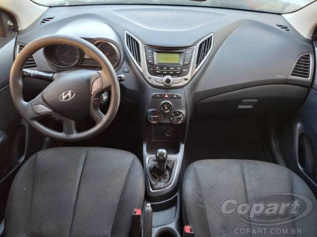2014 HYUNDAI HB20S 