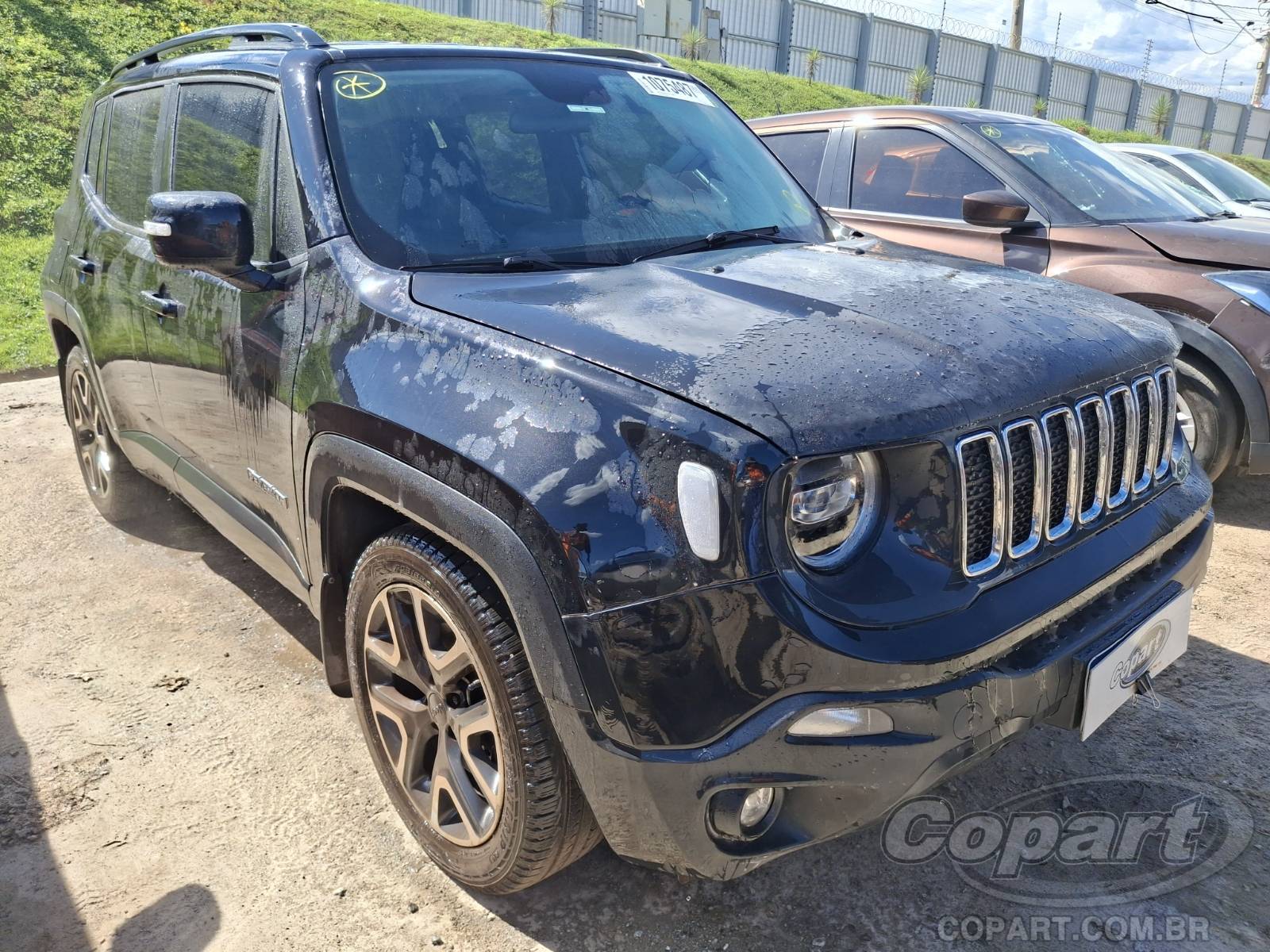 Veículo Fiat Renegade JEEP RENAEGDE 2019 SUV Pequeno 2019 em leilão