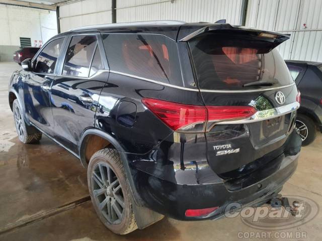 2017 TOYOTA HILUX SW4 