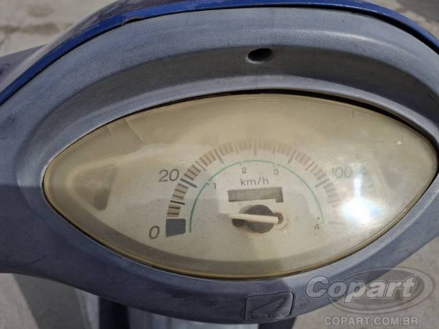 2002 HONDA C 100 
