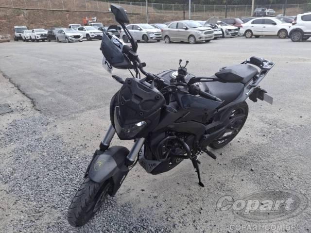 2025 BAJAJ DOMINAR 