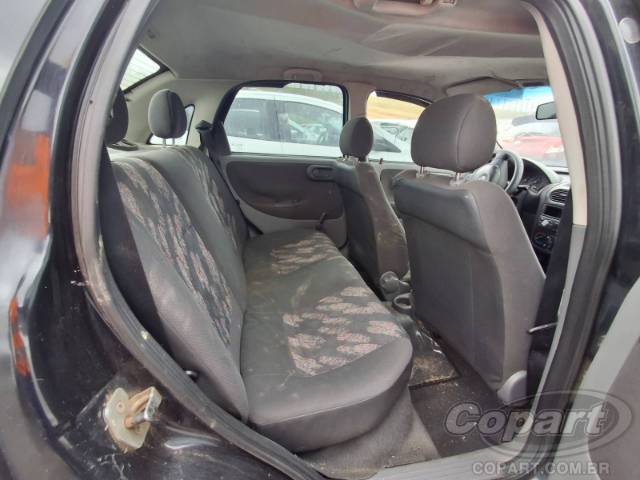 2005 CHEVROLET CORSA SEDAN 