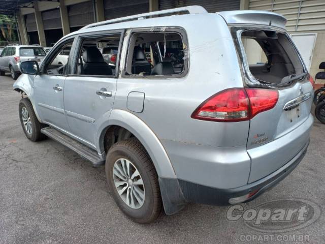 2017 MITSUBISHI PAJERO 