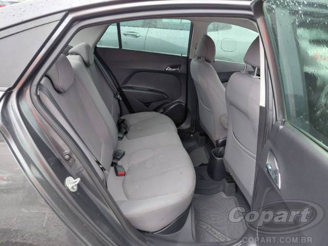 2014 HYUNDAI HB20S 