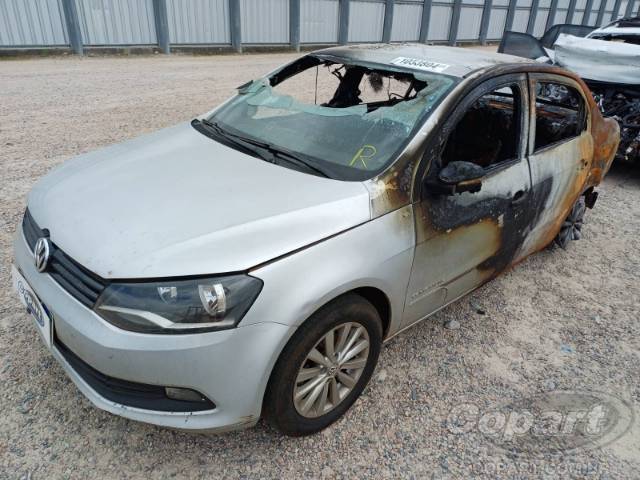 2015 VOLKSWAGEN VOYAGE 