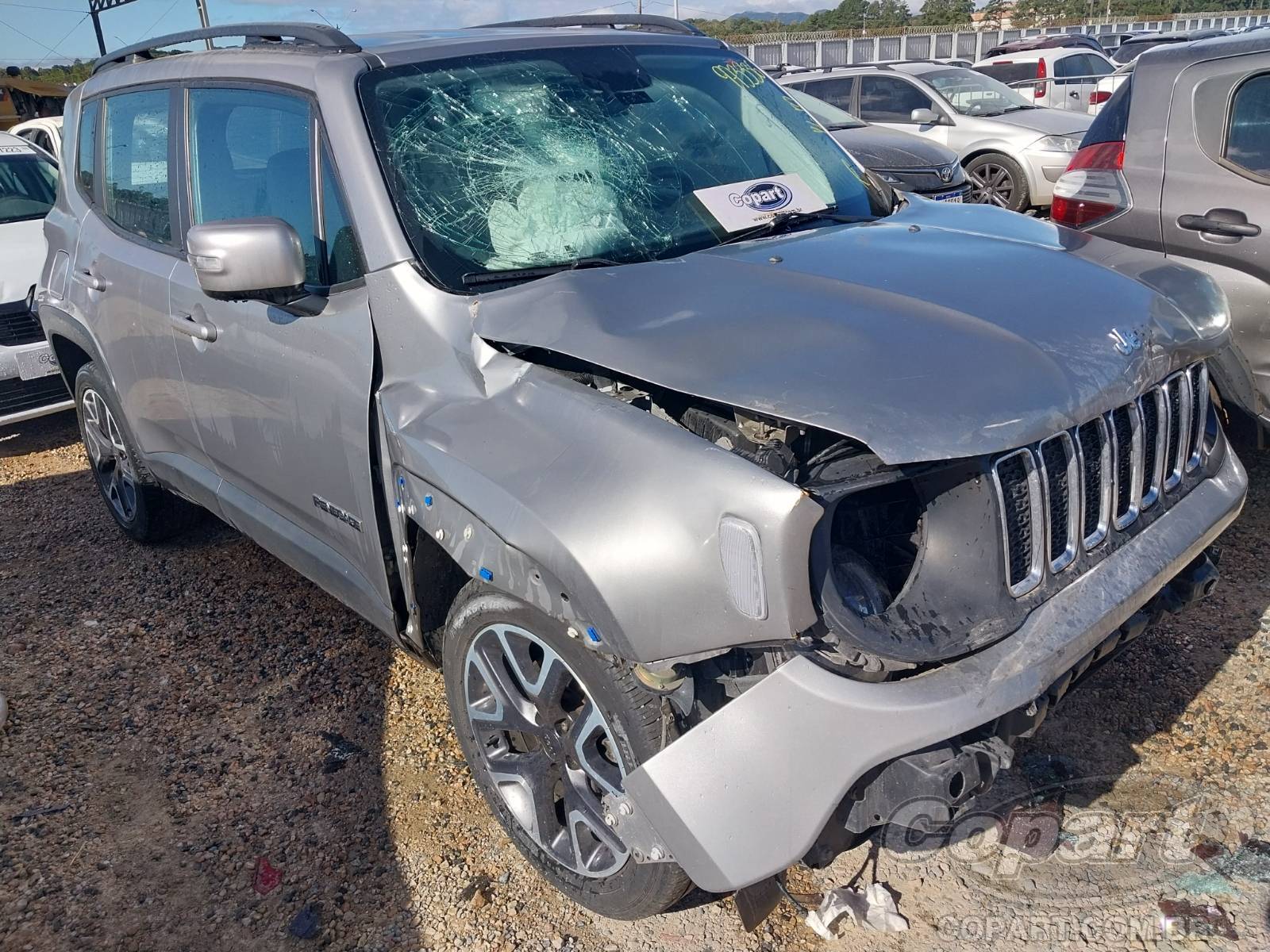 Veículo Jeep Renegade Jeep Renegade Longitude 1.8 16V E.TorQ Evo 2021 Médio Dano Frontal 2021 em leilão