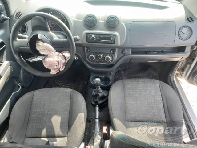 2015 FIAT UNO 