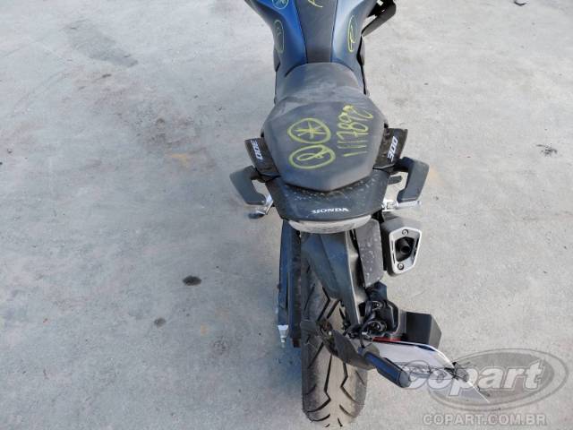 2025 HONDA CB 300F 