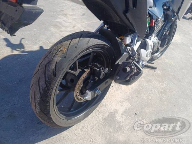 2025 HONDA CB 300F 