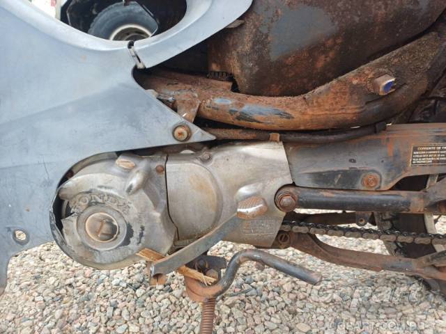 2002 HONDA C 100 