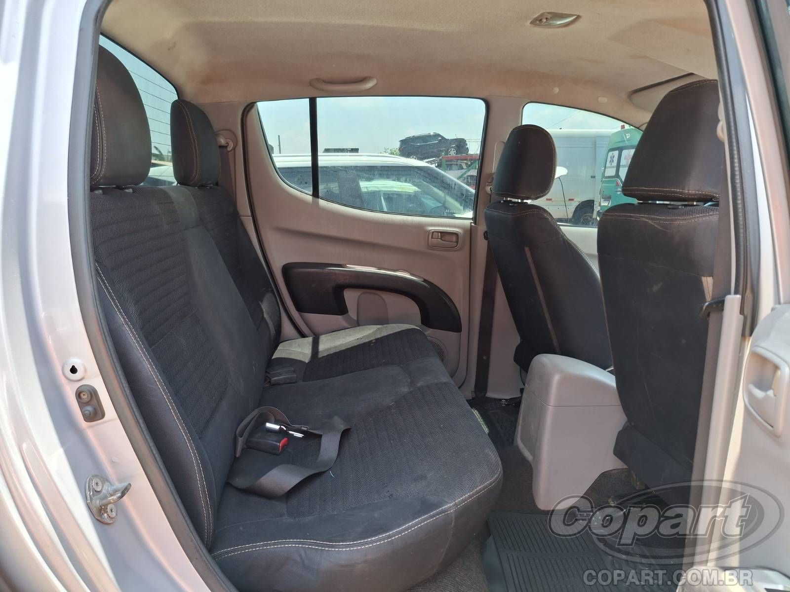 Foto 6 de 10: 2013 MITSUBISHI L200 TRITON