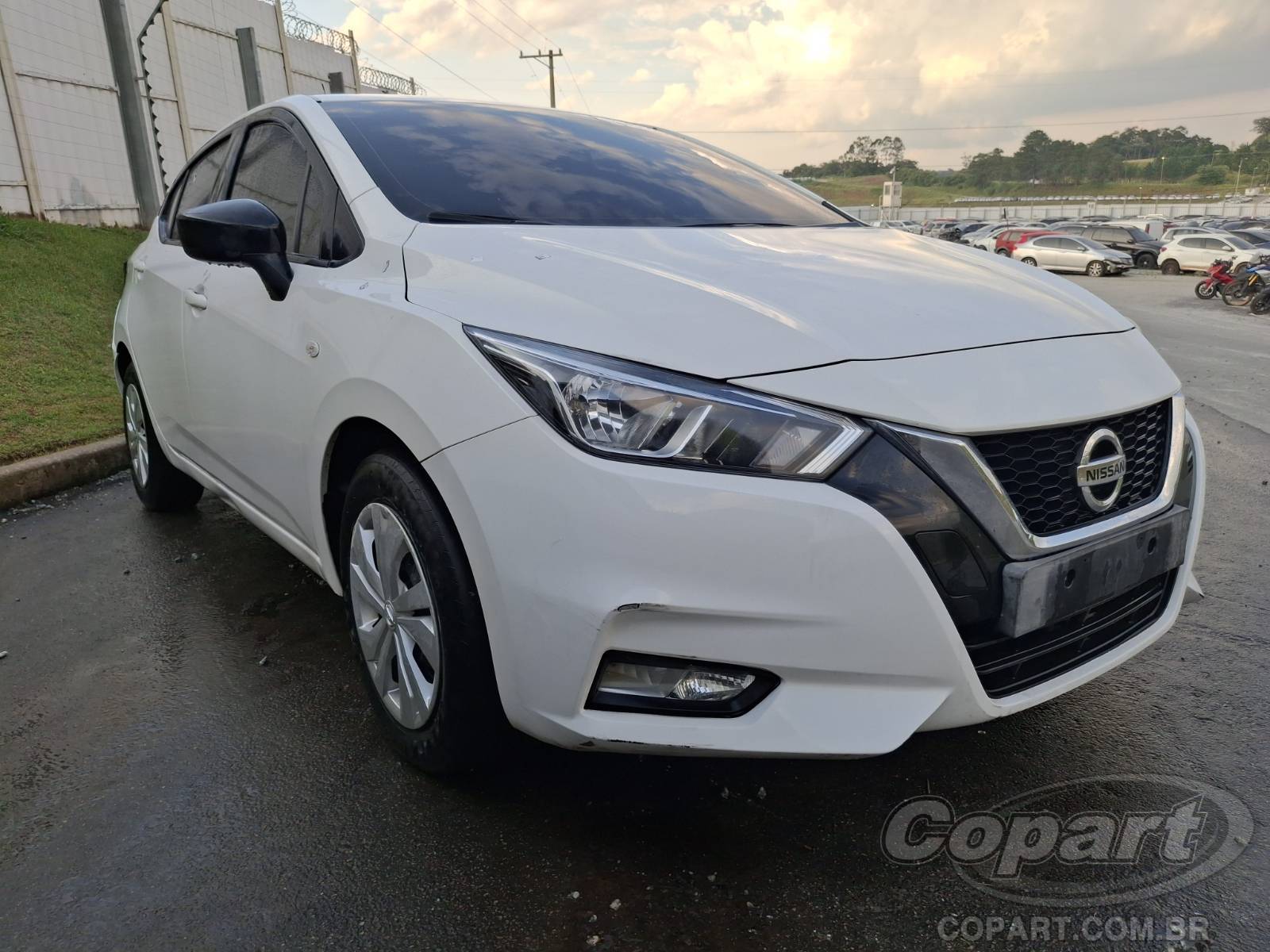 NISSAN VERSA 2023