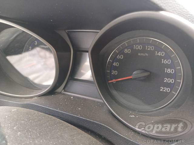 2014 HYUNDAI HB20S 