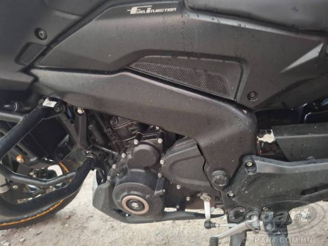 2025 BAJAJ DOMINAR 