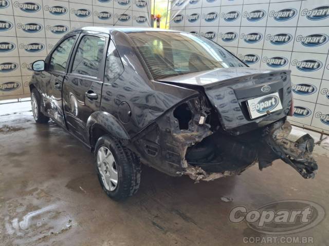 2009 FORD FIESTA SEDAN 