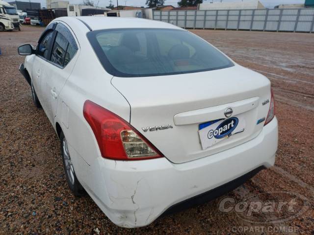 2018 NISSAN VERSA 