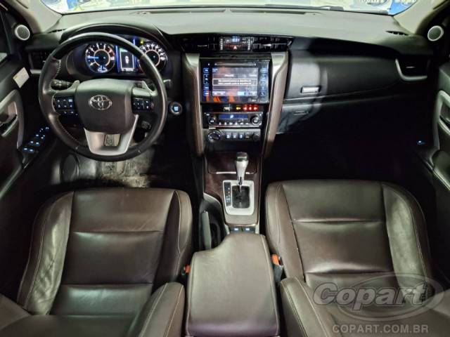 2017 TOYOTA HILUX SW4 