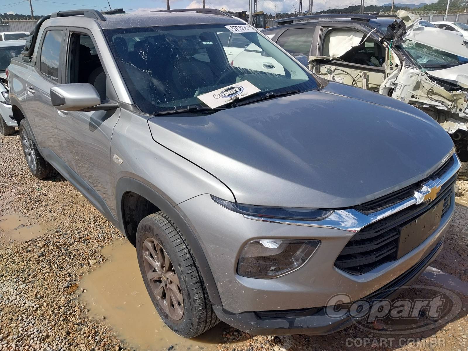 Veículo GM - Chevrolet Montana Chevrolet Montana LT 1.2 12V Ecotec Turbo 2023 Recuperável Enchente 2023 em leilão