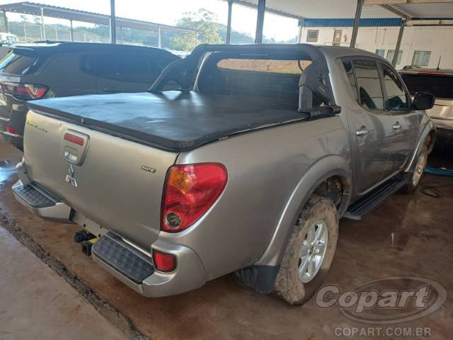 2013 MITSUBISHI L200 TRITON 