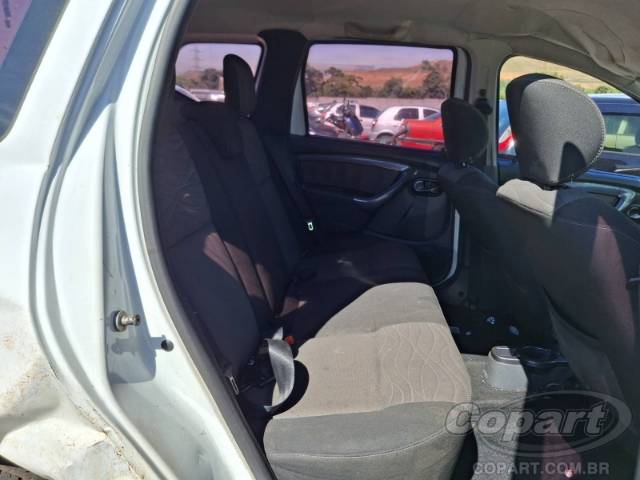 2015 RENAULT DUSTER 
