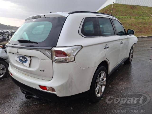 2014 MITSUBISHI OUTLANDER 
