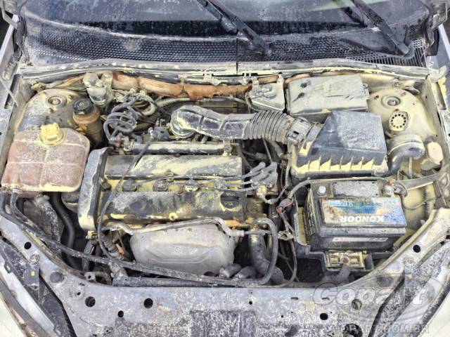 2001 FORD FOCUS SEDAN 