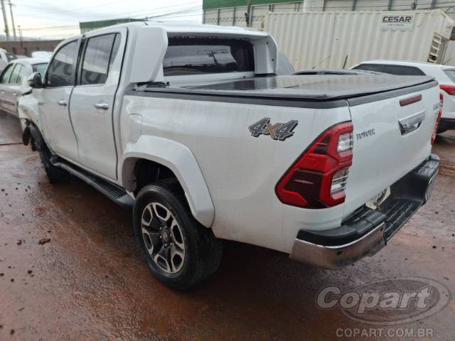 2024 TOYOTA HILUX CD 