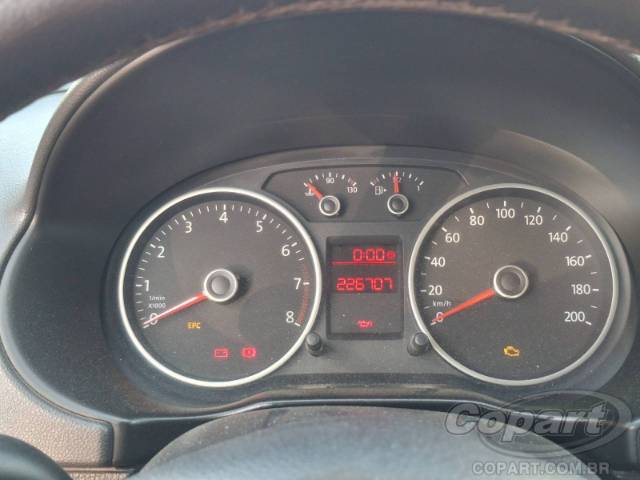 2013 VOLKSWAGEN VOYAGE 