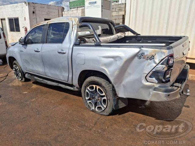 2025 TOYOTA HILUX CD 